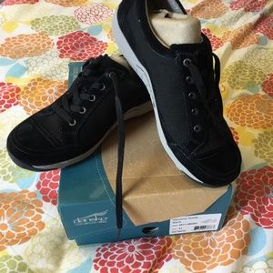 NiB.  Dansko Harmony black suede 41